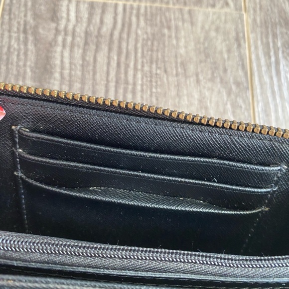 Fossil zippered wallet - white w/ gold polka dots, zippered and open pockets - Picture 7 of 9